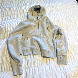 GUC - Lululemon Scuba Half Zip Cropped XS/S Light Heather